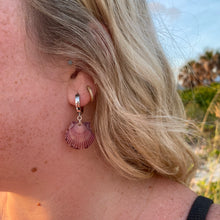 Load image into Gallery viewer, Silver Seashell Earrings