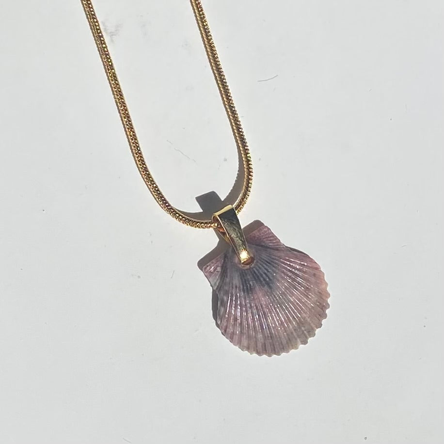 *Rare Finds* Tiny Mermaid Chain Necklace