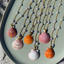 Load image into Gallery viewer, Dainty Pearl Necklace