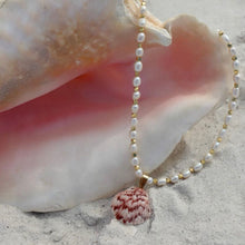 Load image into Gallery viewer, Pearl Necklace