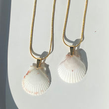 Load image into Gallery viewer, Gold Mermaid Chain Necklace
