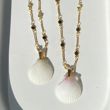 Load image into Gallery viewer, Sunset Seashell Necklace