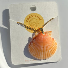 Load image into Gallery viewer, *Rare Finds* Dainty Gold Seashell Necklace
