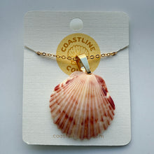 Load image into Gallery viewer, *Rare Finds* Dainty Gold Seashell Necklace
