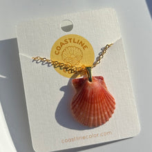 Load image into Gallery viewer, *Rare Finds* Dainty Gold Seashell Necklace
