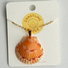 Load image into Gallery viewer, *Rare Finds* Dainty Gold Seashell Necklace
