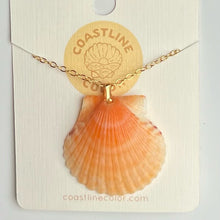 Load image into Gallery viewer, *Rare Finds* Dainty Gold Seashell Necklace

