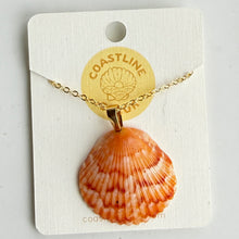 Load image into Gallery viewer, *Rare Finds* Dainty Gold Seashell Necklace
