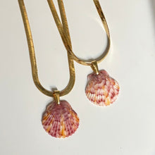 Load image into Gallery viewer, Tiny Mermaid Chain Necklace
