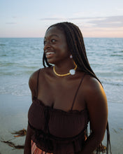Load image into Gallery viewer, Butter Scallop Necklace
