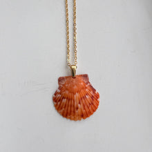 Load image into Gallery viewer, *Rare Finds* Dainty Gold Seashell Necklace
