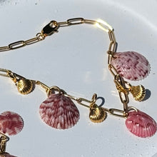 Load image into Gallery viewer, Seashell Charm Bracelet
