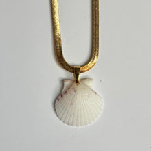 Load image into Gallery viewer, Tiny Mermaid Chain Necklace
