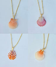 Load image into Gallery viewer, *Rare Finds* Dot Necklace

