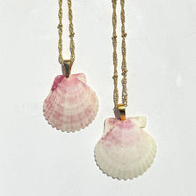 Load image into Gallery viewer, Twisted Tail Necklace
