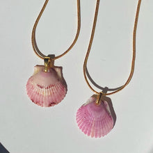 Load image into Gallery viewer, Tiny Mermaid Chain Necklace
