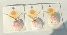 Load image into Gallery viewer, Dainty Gold Seashell Necklace
