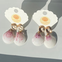 Load image into Gallery viewer, Gold Stud Seashell Earrings
